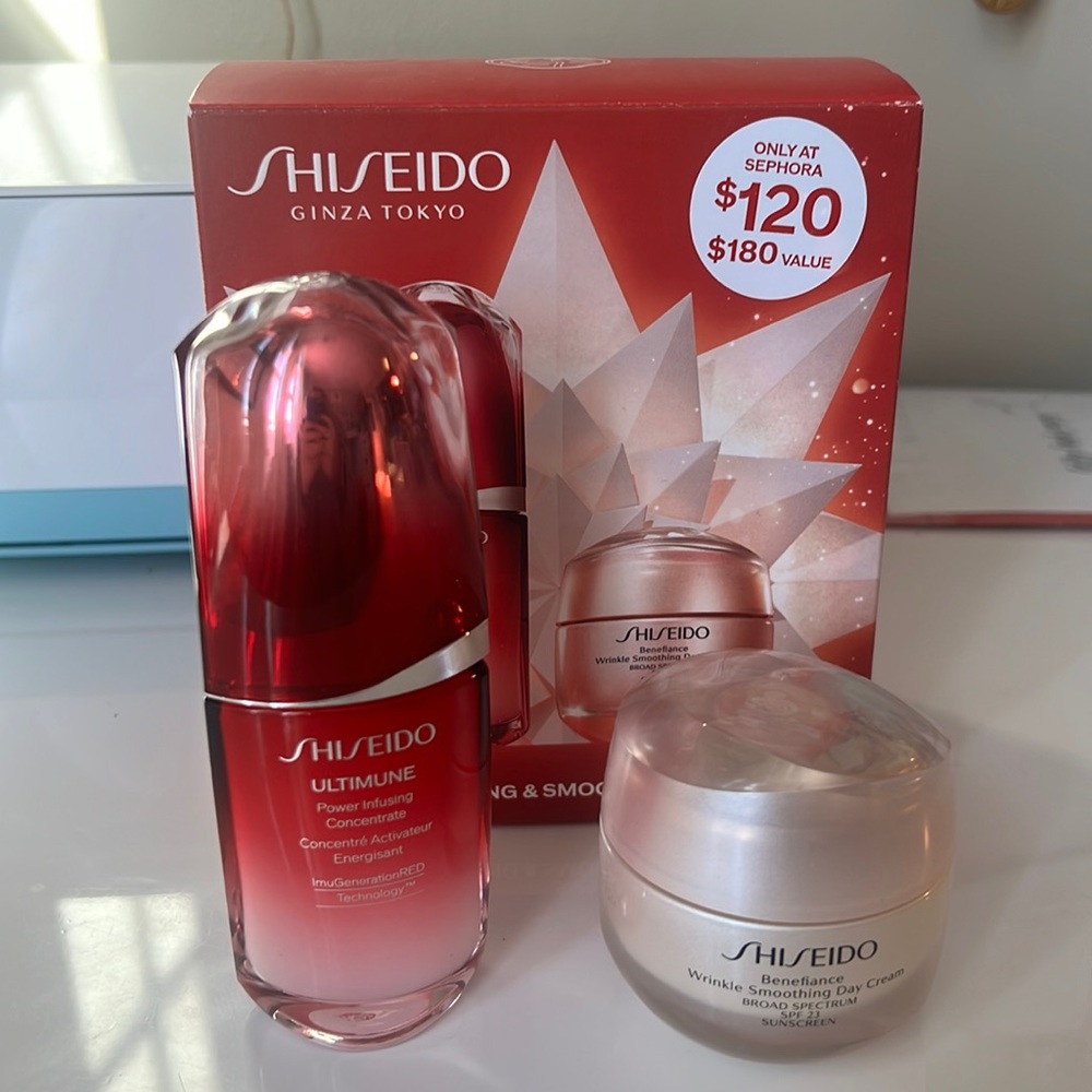 Shieseido strong & smooth duo - wrinkle smoothing day cream & concentrate